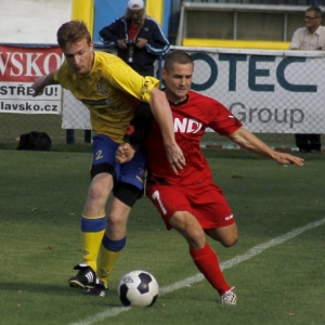 muži: MSK Břeclav – FK Hodonín 7:4 